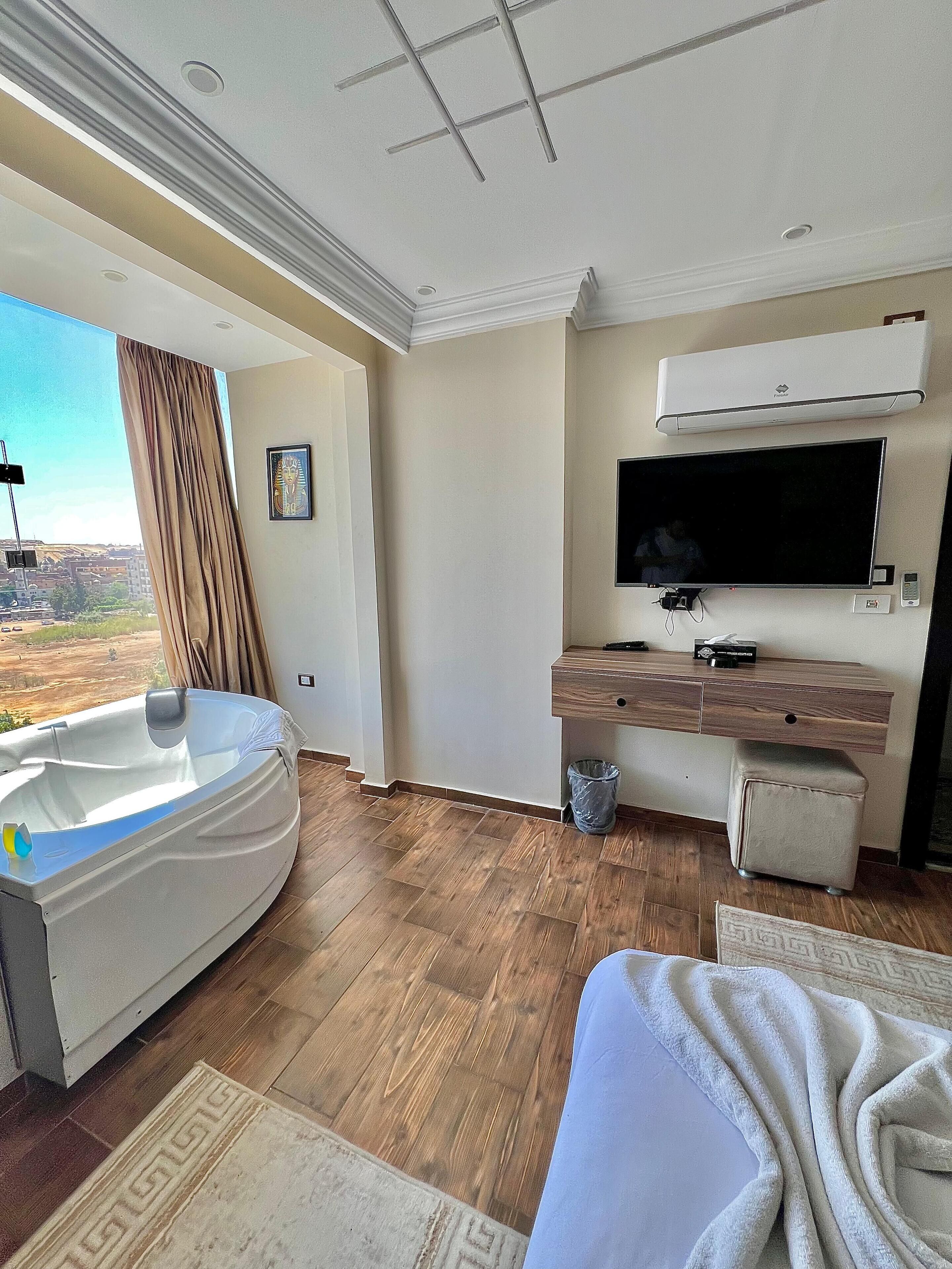 Junior Suite, Mountain View | In-room safe, soundproofing, free WiFi