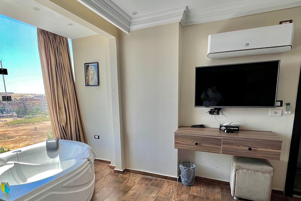 Junior Suite, Mountain View | In-room safe, soundproofing, free WiFi