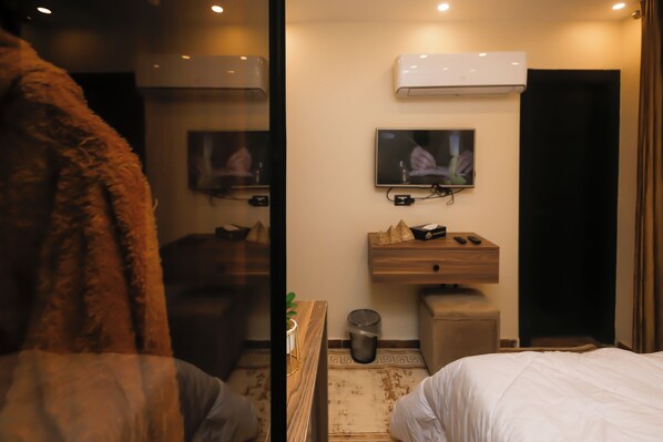 Double Room, Balcony