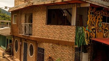 Fachada del alojamiento