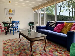Living room - Holiday Bungalow in Sint Maartensbrug (Sint Maartensbrug)