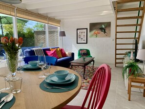 Living room - Holiday Bungalow in Sint Maartensbrug (Sint Maartensbrug)