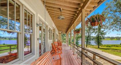The Lakeside Giddy Up Getaway - Explore Lindale's Wineries and Canton Trade Days