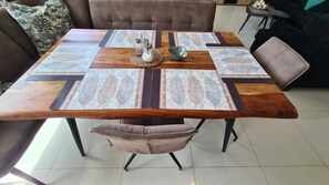 Villa | Dining
