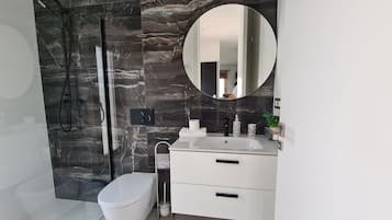 Villa | Bathroom