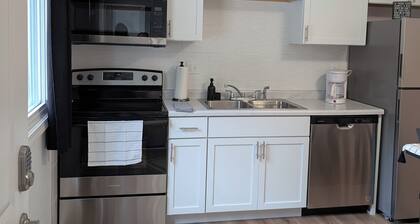 Cozy 2-bedroom apartment in welcoming Sandwich with AC
