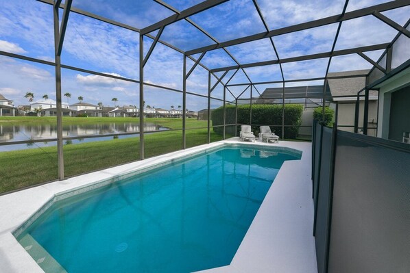 屋内プール、屋外プール