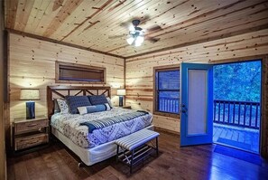 2 室のベッドルーム、WiFi (無料)、ベッドシーツ