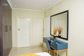 2 soverom, strykejern/-brett, wi-fi og sengetøy