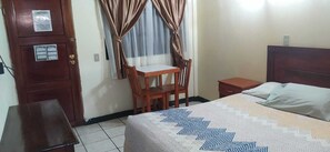 9 bedrooms, WiFi, bed sheets