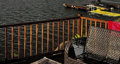 Year Round Lakefront
