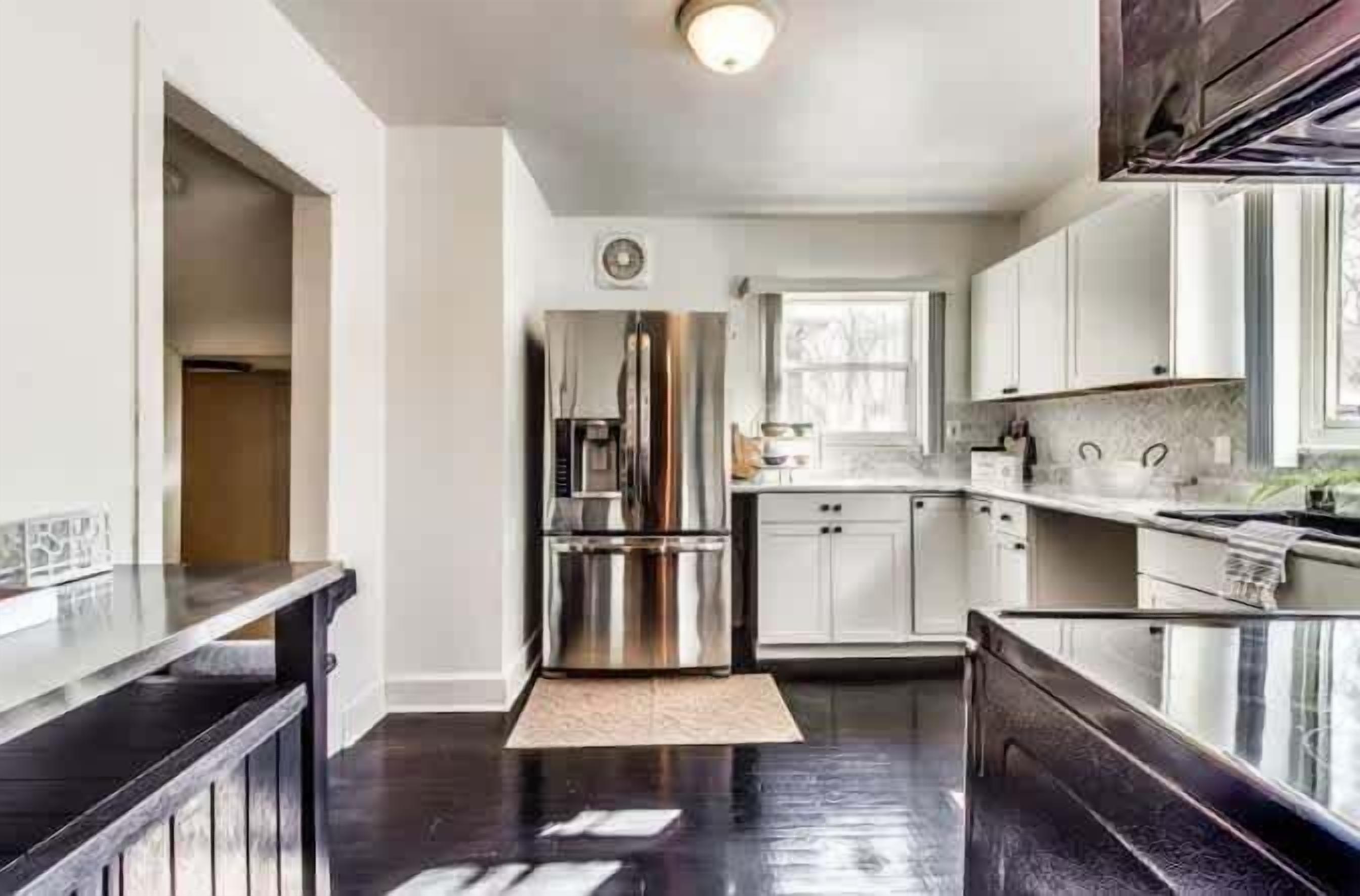 Kylskåp, mikrovågsugn, ugn och diskmaskin