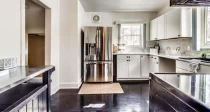 5BR near Huntington Place, Ford Field, LCA