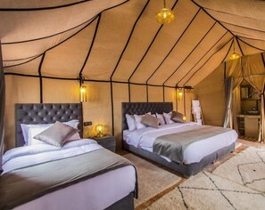 Luxury Triple Room, Desert view | Free WiFi - Sahara dunes Luxury Camp  (Merzouga)