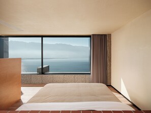 Standard Double Room, 1 King Bed, Sea View | Down comforters, free minibar items, laptop workspace, blackout drapes - Yunnan Hills&Harmony Retreat Dali Erhai (Dali)