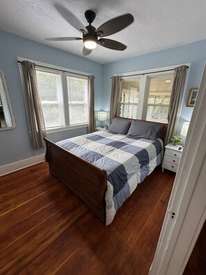Iron/ironing board, travel cot, free WiFi, bed sheets