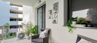 Giella Studio in Pallady, Sector 3 Near Metro