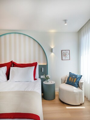 Studio Suite, City View | In-room safe, laptop workspace, free WiFi