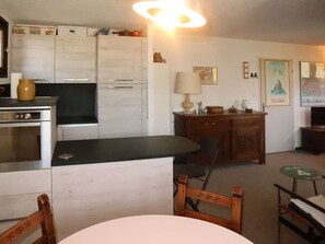 Uklassifisert bilde, 3 av 18, knapp