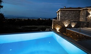 Piscine extérieure