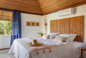 SUÍTE 1° ANDAR | Wohnbereich | Fernseher