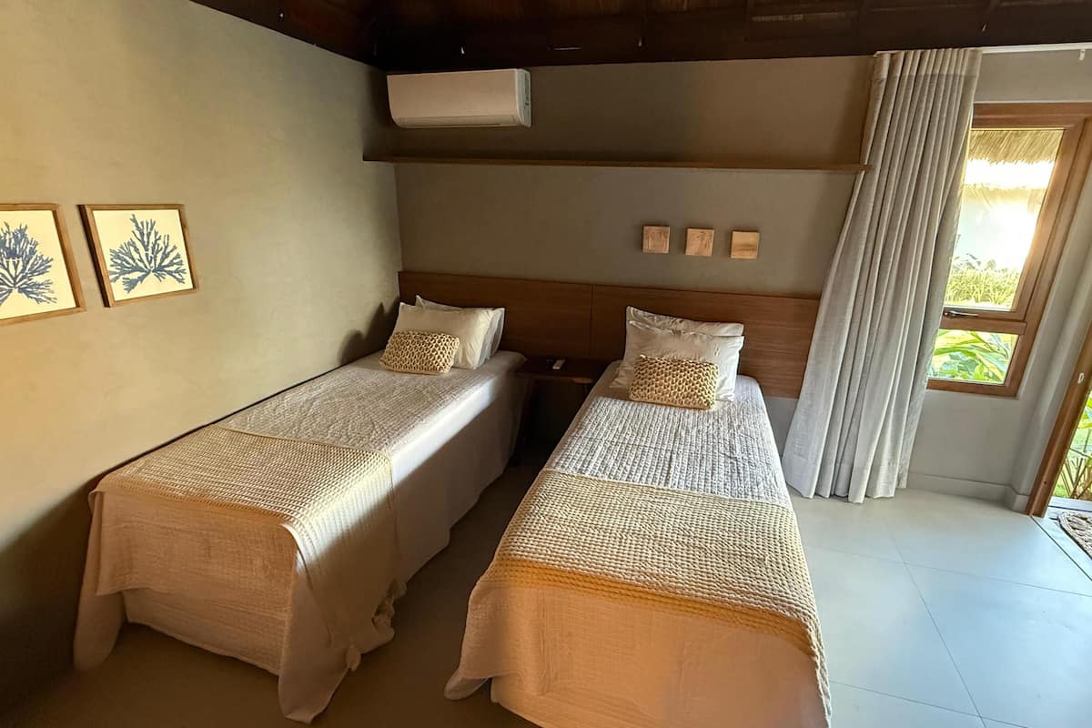 DELUXE SOLTEIRO | Desk, soundproofing, free WiFi, bed sheets