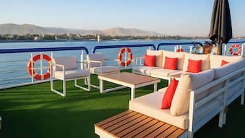 Sundeck