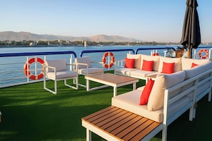 Sundeck