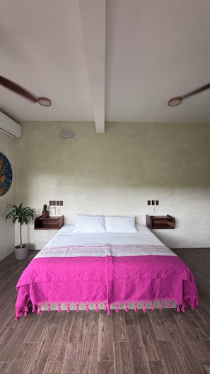 1 chambre, fer et planche à repasser, Wi-Fi, literie fournie