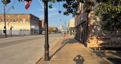 Apartment 2: Okmulgee Main St