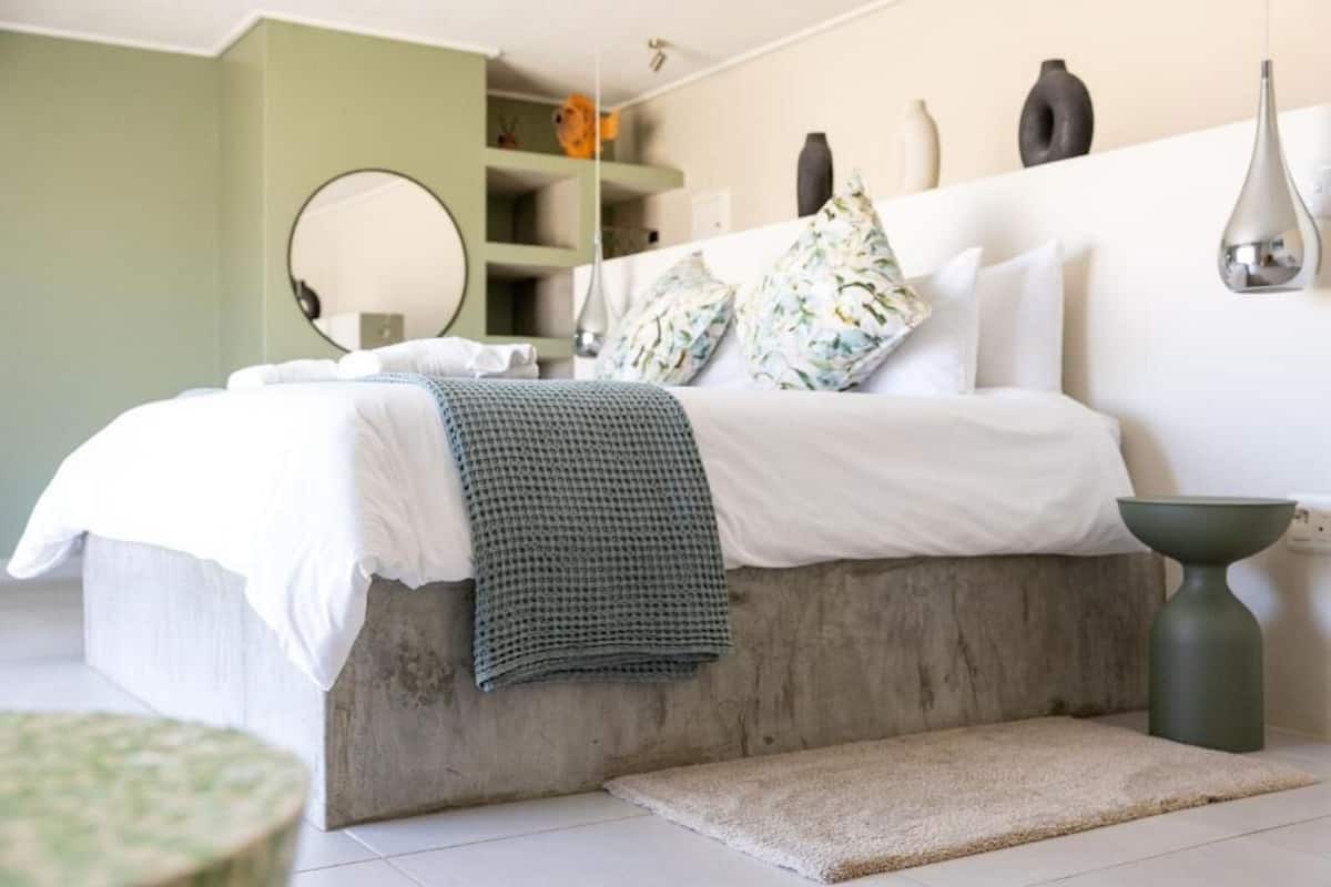 Habitación doble de lujo, vista al desierto | Tabla de planchar con plancha
