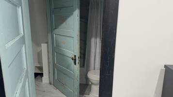 Toallas y papel de baño