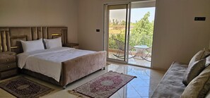 8 室のベッドルーム、アイロン / アイロン台、WiFi、ベッドシーツ