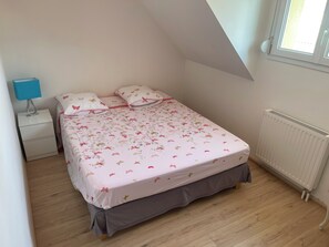 WiFi, bed sheets