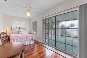 5 bedrooms, iron/ironing board, free WiFi, bed sheets - 🐬Private Pool | Intracoastal Views | Sunrise on Halifax🐬 (Port Orange)