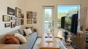 Smart TV, books