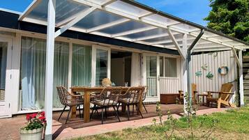 House | Outdoor dining