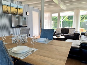 House | Dining