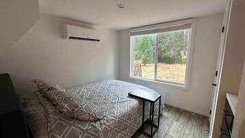 3 bedrooms, bed sheets