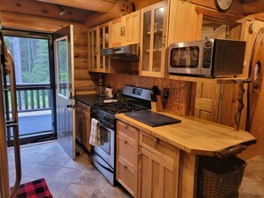 K�ühlschrank, Mikrowelle, Ofen, Herdplatte