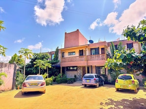 Outdoor banquet area - Goldstone Hotel (Tiwi)
