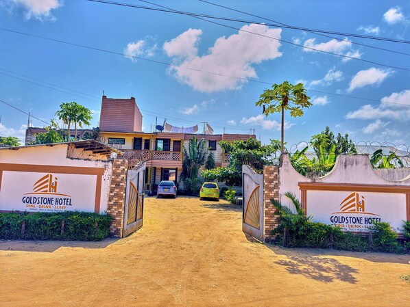 Bagian depan properti