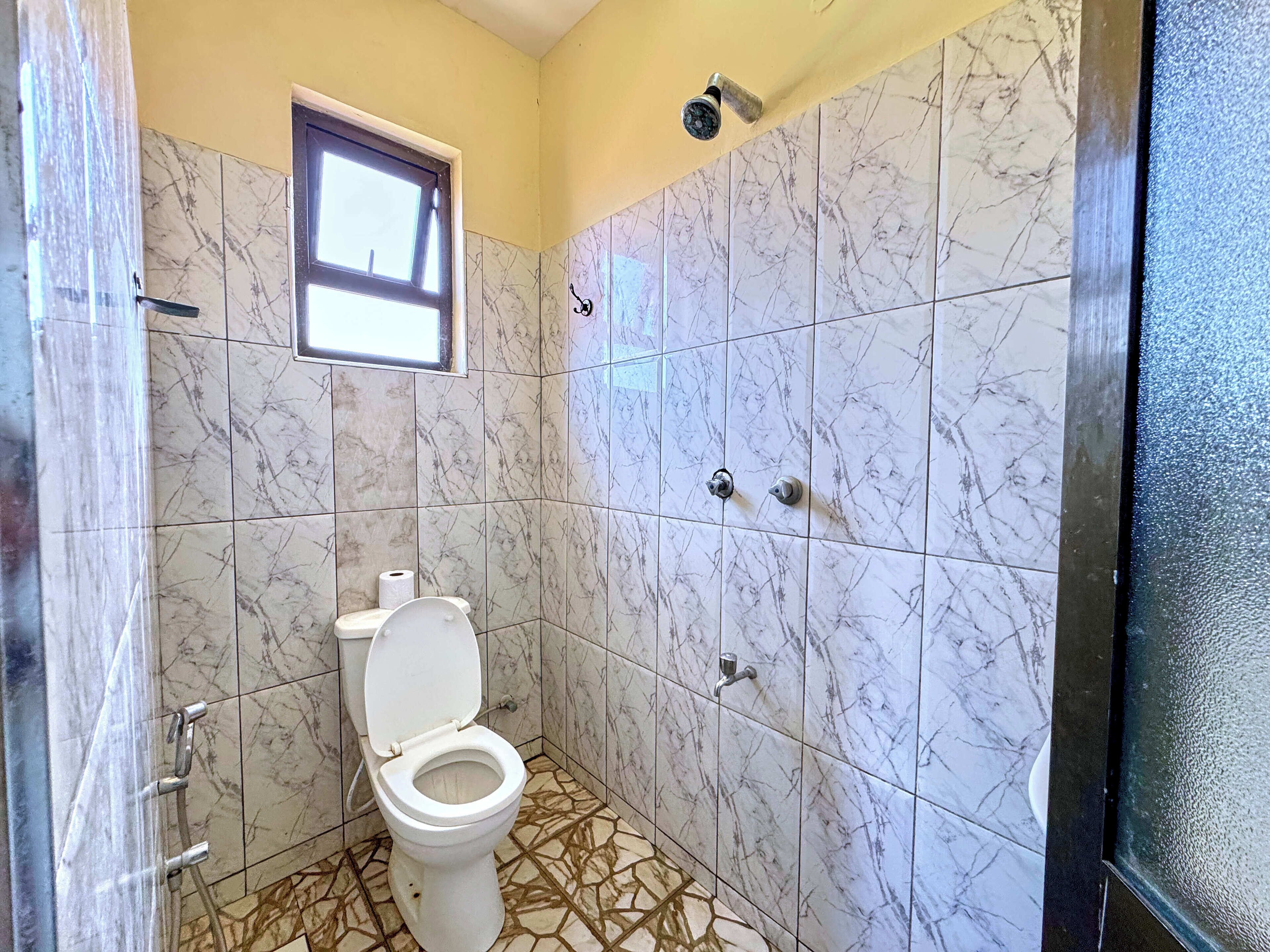 Standard Room | Bathroom | Shower, free toiletries, towels, soap