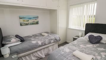 2 bedrooms, individually decorated, individually furnished, free WiFi