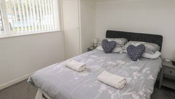 2 bedrooms, individually decorated, individually furnished, free WiFi