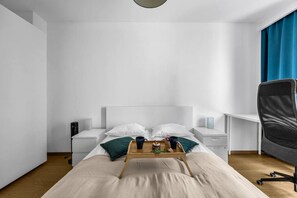 2 chambres, bureau, fer et planche à repasser, Wi-Fi gratuit