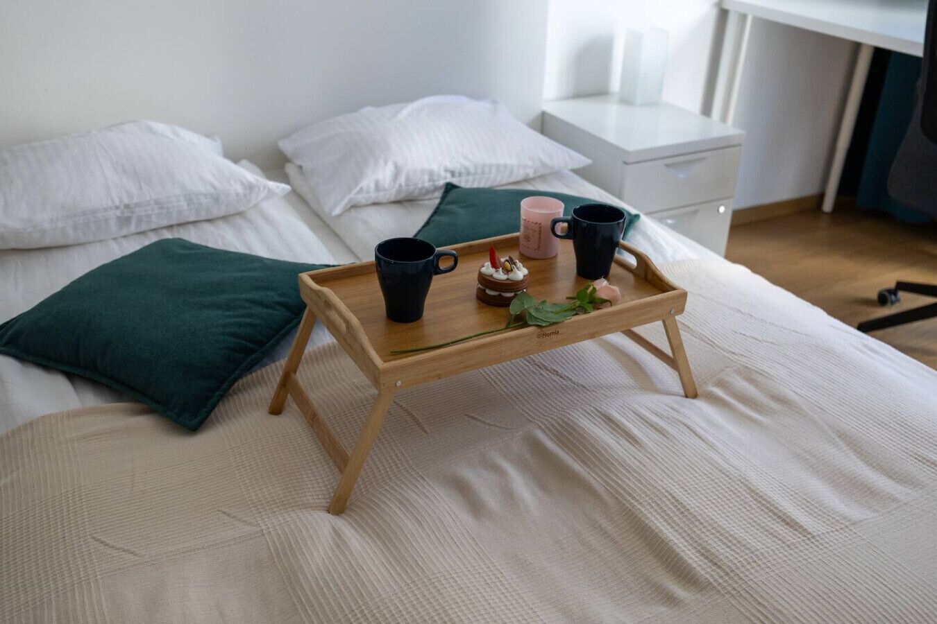 2 habitaciones, escritorio, tabla de planchar con plancha y wifi gratis 