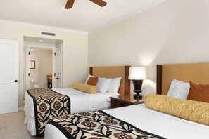 4 habitaciones, tabla de planchar con plancha y cuna de viaje 