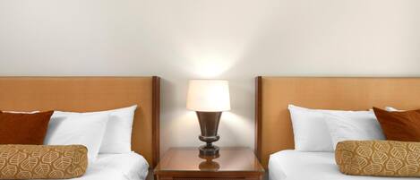 7 habitaciones, tabla de planchar con plancha y cuna de viaje