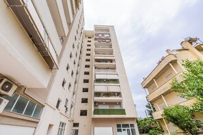 Exterior - Casa Azzurro - Central by Lungomare [2 bedroom + 2 bathroom] (Vlora)